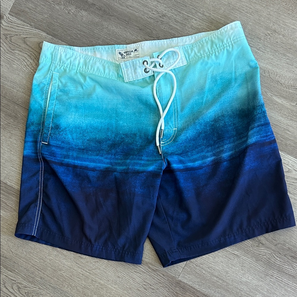 American Eagle Men's Gradient Blue Swim Shorts